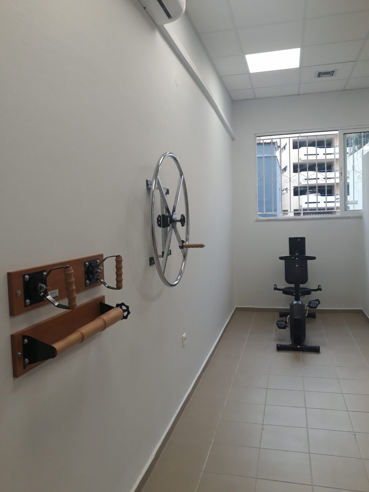 Physiodimaki Κέντρο Φυσικοθεραπείας όργανα 2